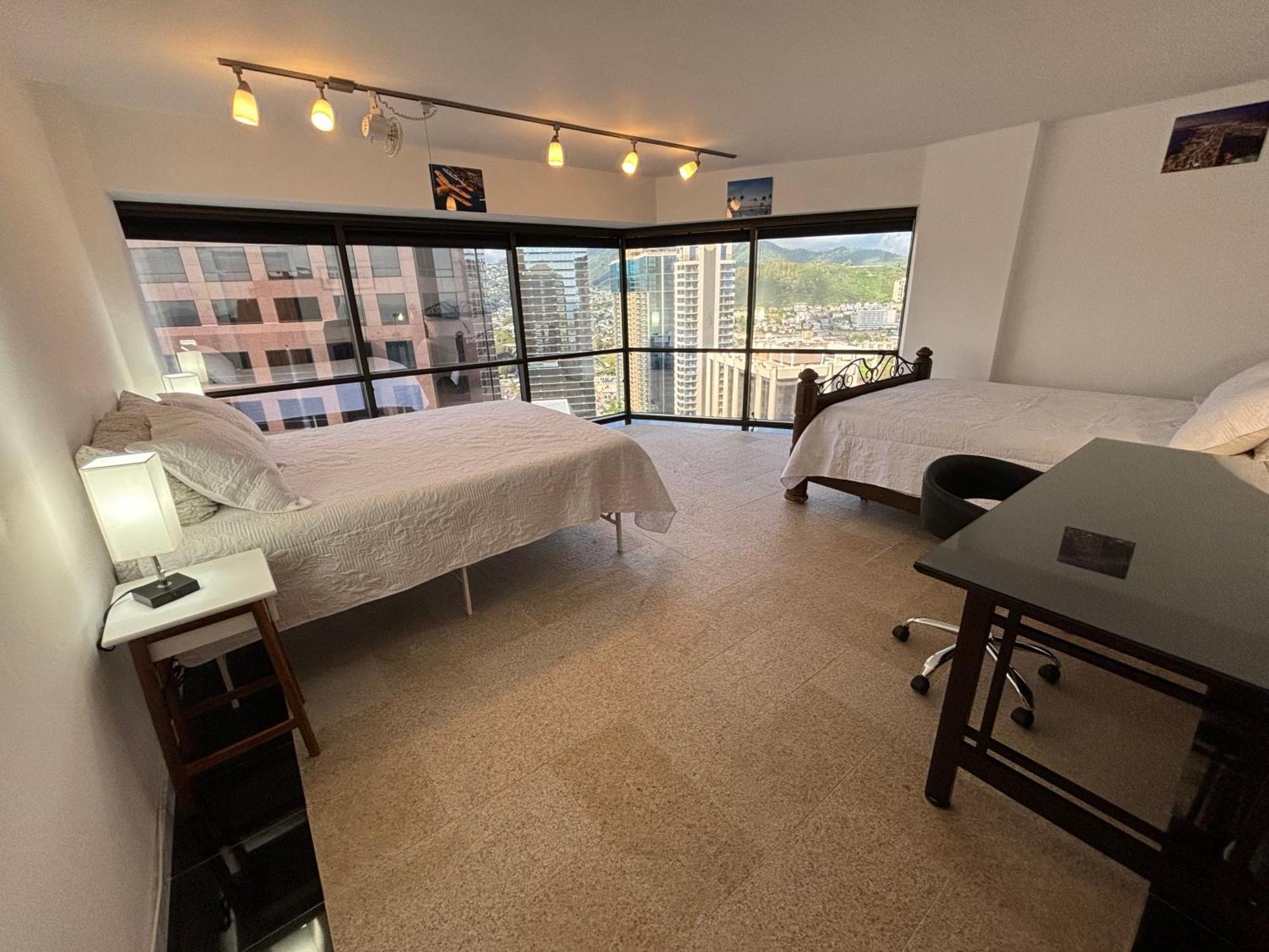 Condotel With Free Parking Wifi Central Ac Honolulu Room photo