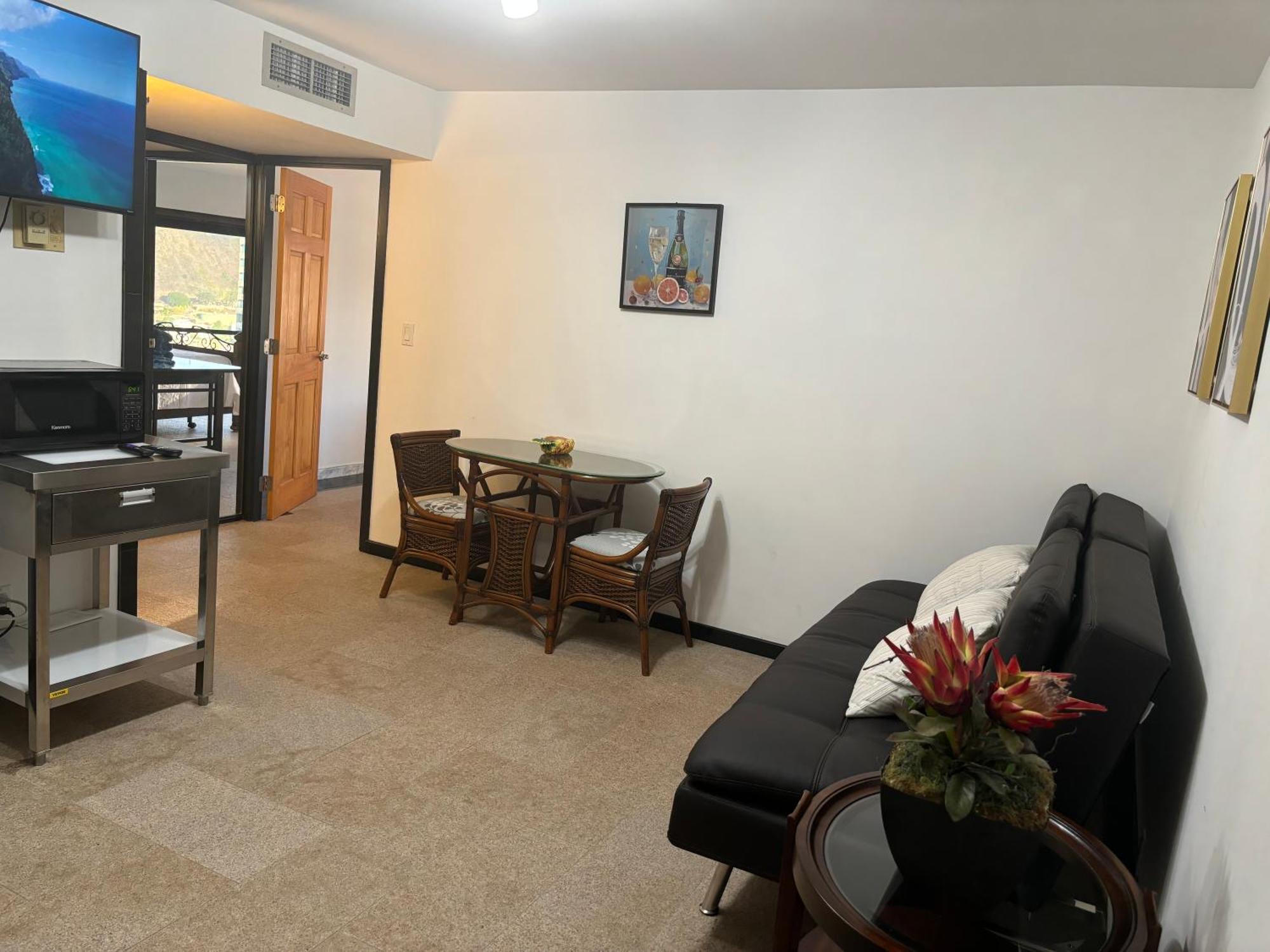 Condotel With Free Parking Wifi Central Ac Honolulu Room photo